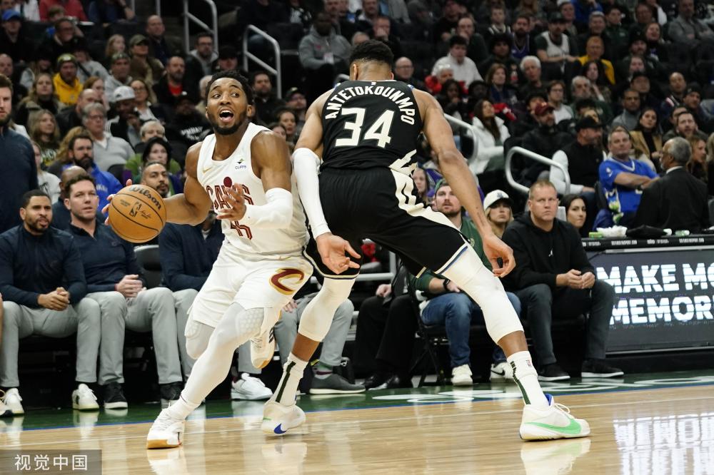 阵容深度不 阵容深度不