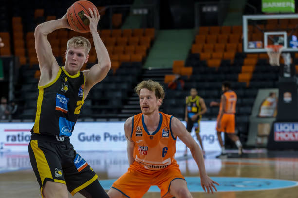 门线稳健的 门线稳健的