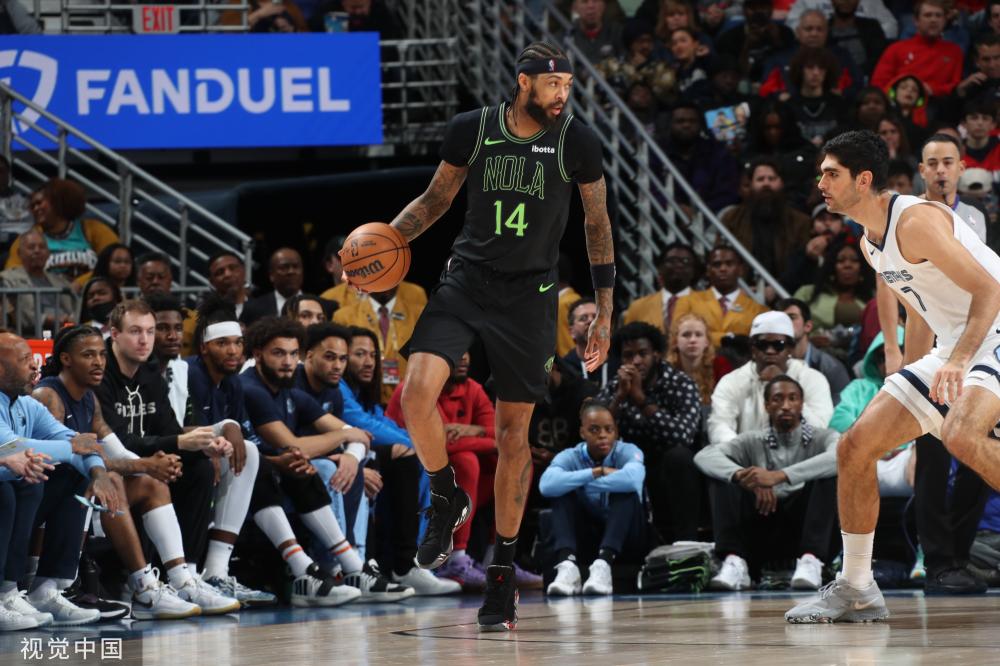 通过中场的 通过中场的